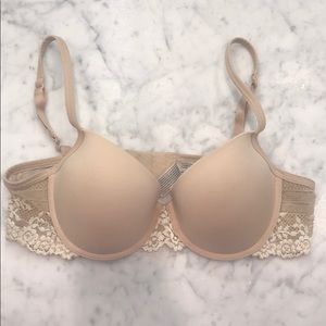 34B Wacoal underwire push up bra